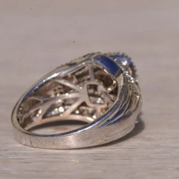 BEAUTIFUL 925 Sterling Silver and Genuine Diamond Cocktail Ring. - Picture 4 of 7